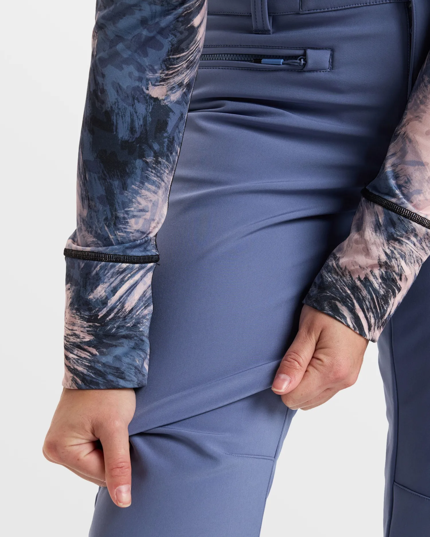 rising_high_snow_pants_5-3.webp Roxy Rising High Snow Pants | Snow Pants